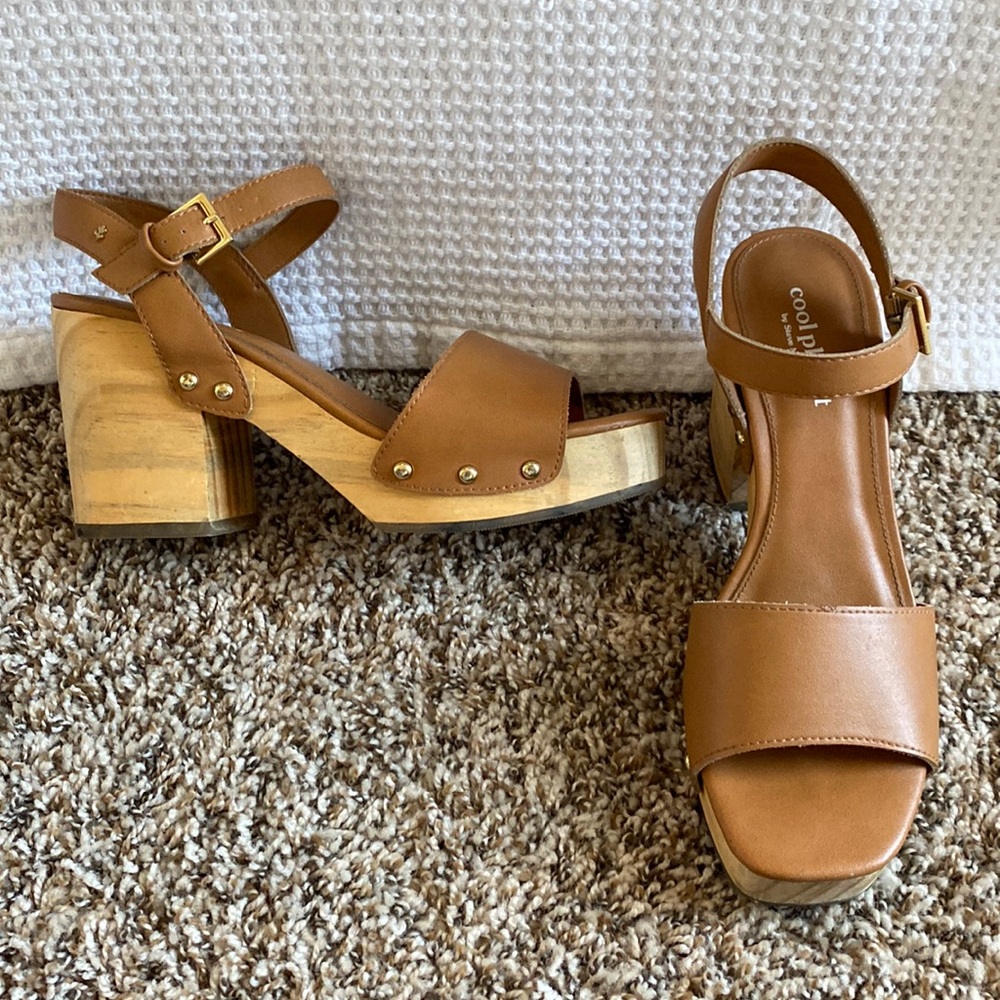 Tan heels